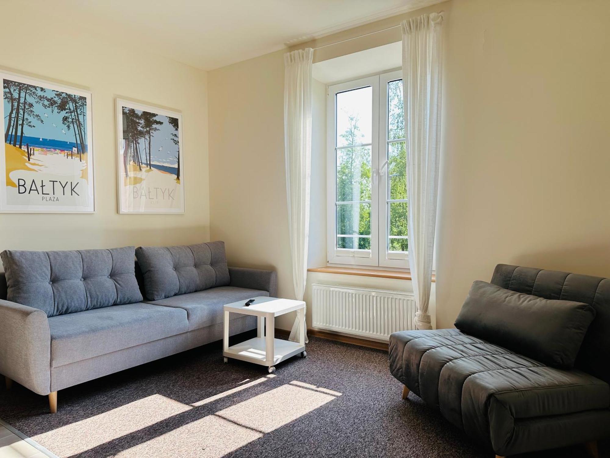 Hotel Amarit à Dziwnów Extérieur photo